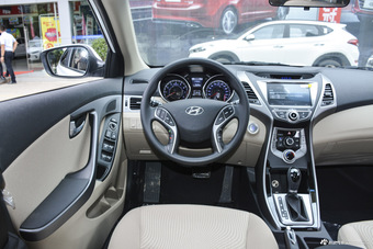 2016款朗动 1.6L自动尊贵型