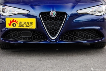 2017款Giulia 2.0T自动200HP豪华版