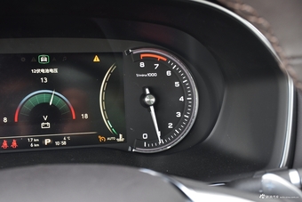2018款荣威RX8 2.0T自动智联网四驱旗舰版