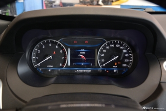 2018款陆风X7劲越 1.5T自动全景至尊型