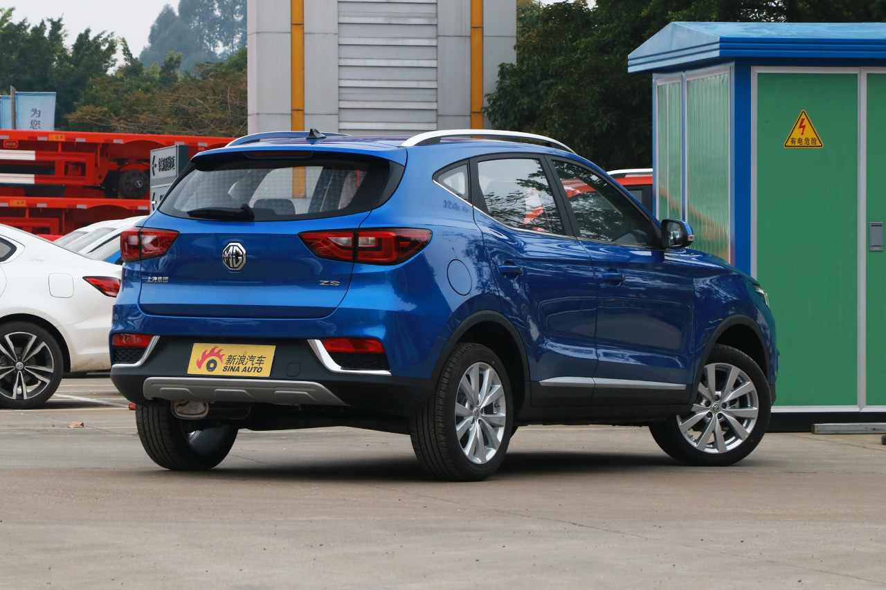 2017款名爵ZS 1.5L手动精英版 