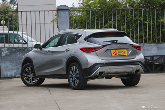 2017款英菲尼迪QX30 2.0T自动四驱运动版