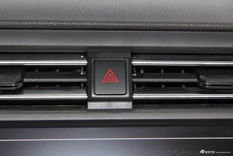 2018款荣威RX3 1.3T自动互联网智尊版