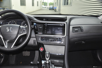 2015款思铂睿2.0L自动典藏版EXi-L