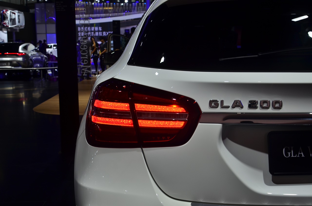 奔驰GLA级