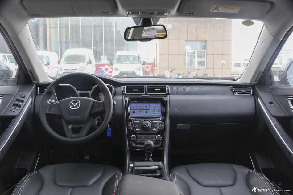 2016款驭胜S330 1.5T手动两驱时尚版