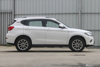 2018款哈弗H2 1.5T手动两驱豪华型红标