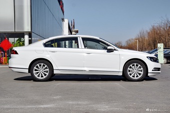 2017款迈腾1.8T自动330TSI DSG领先型