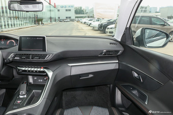 2017款标致5008 1.6T自动350THP精英版5座