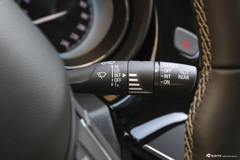 2017款昂科威1.5T自动两驱精英型20T