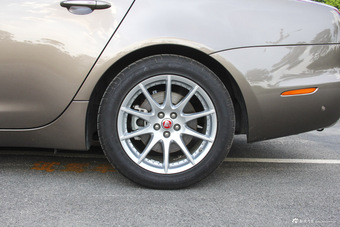 2015款捷豹XJL 3.0L自动SC两驱尊享商务版