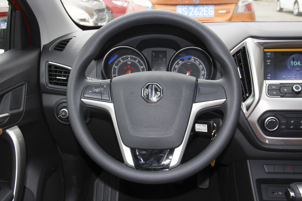 2016款名爵锐行1.5T自动超值豪华版