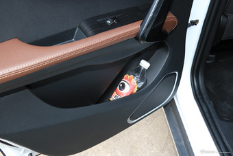 2017款斯威X7 1.5T自动智尊型