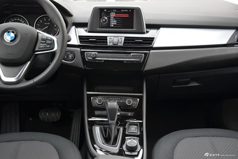 2016款宝马218i 时尚型