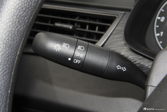 2016款宝骏310 1.2L手动舒适型