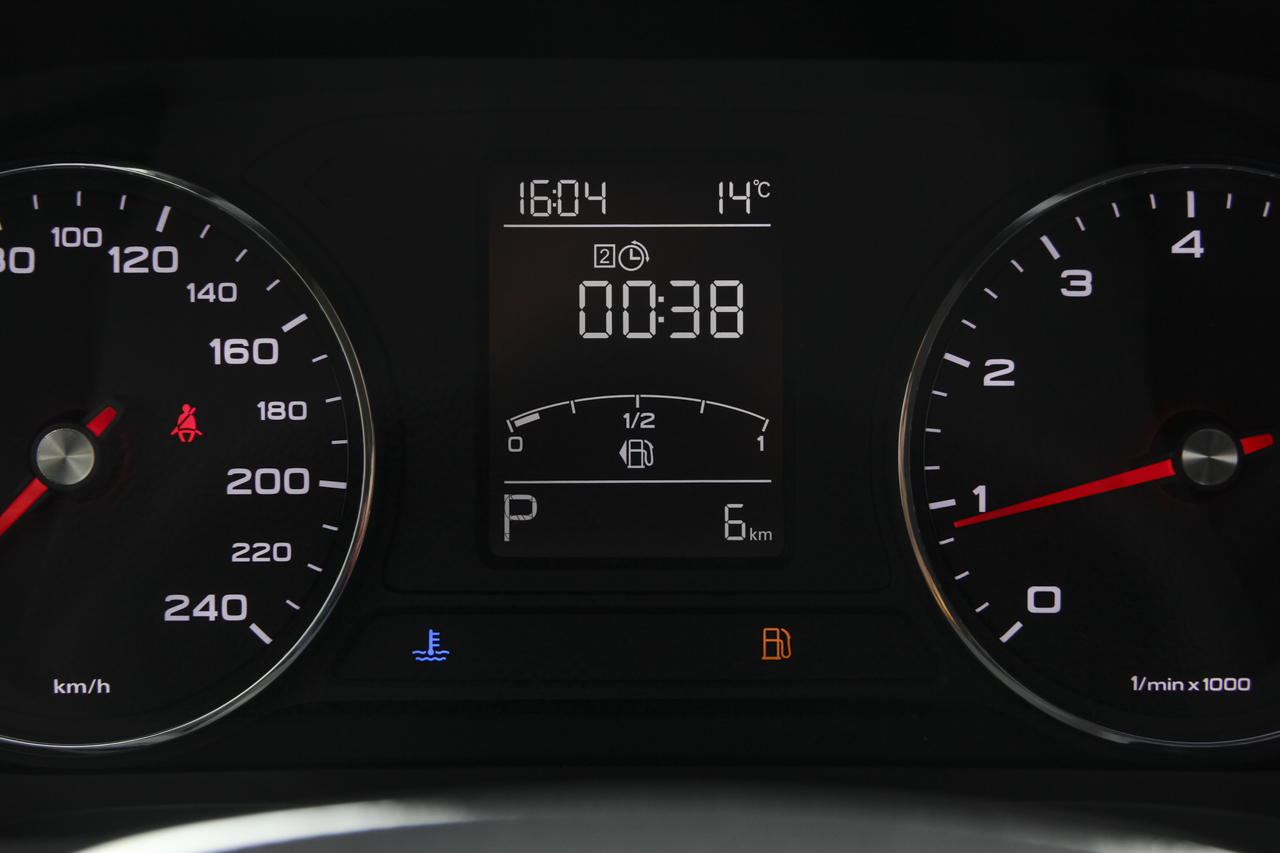 2017款荣威i6 1.0T自动互联网智享版16T