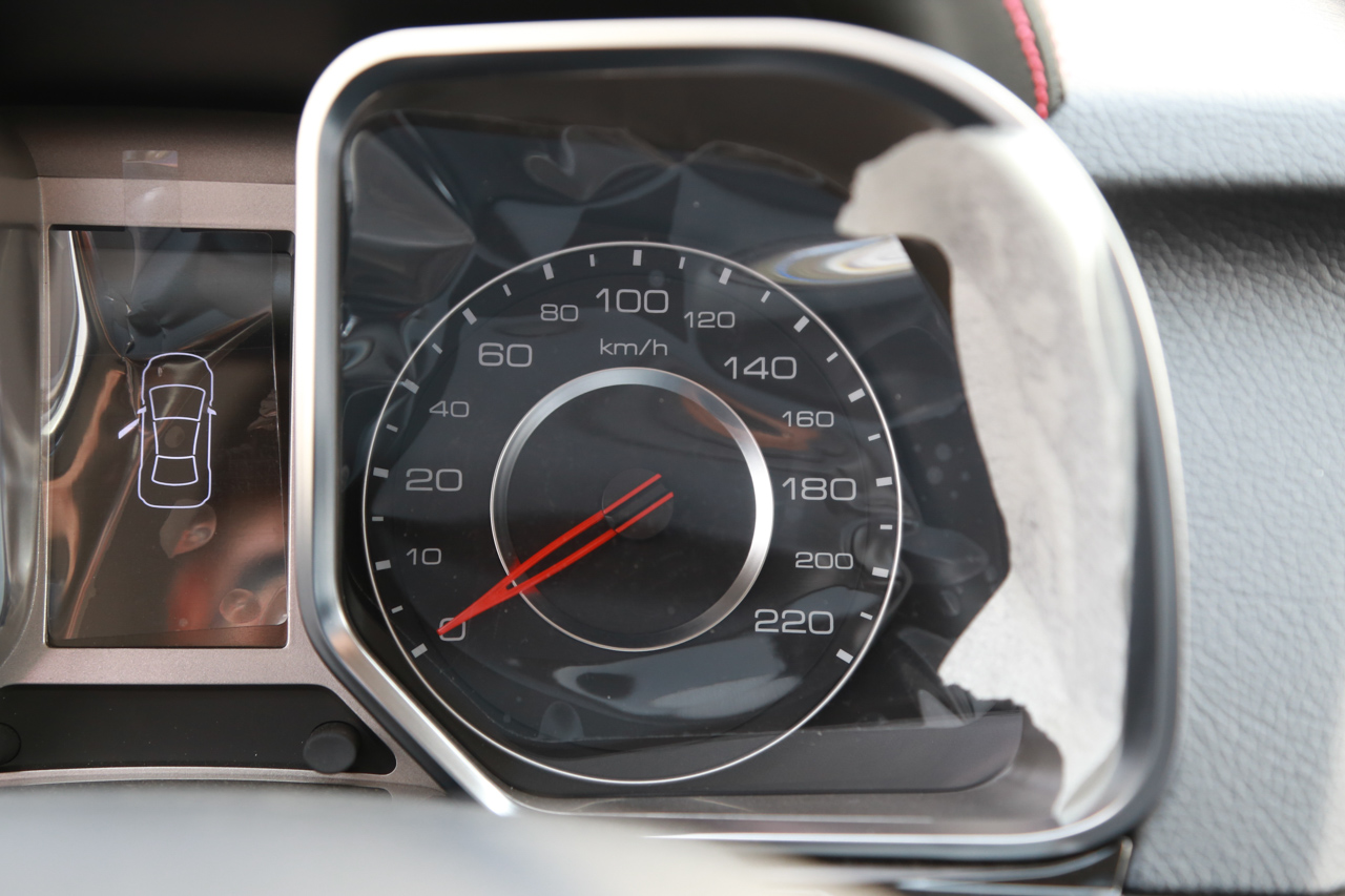 2016款大迈X5 1.5T手动豪华7座型 国五 萨丁白