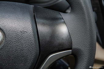 2015款英致737 1.5L手动豪华导航版