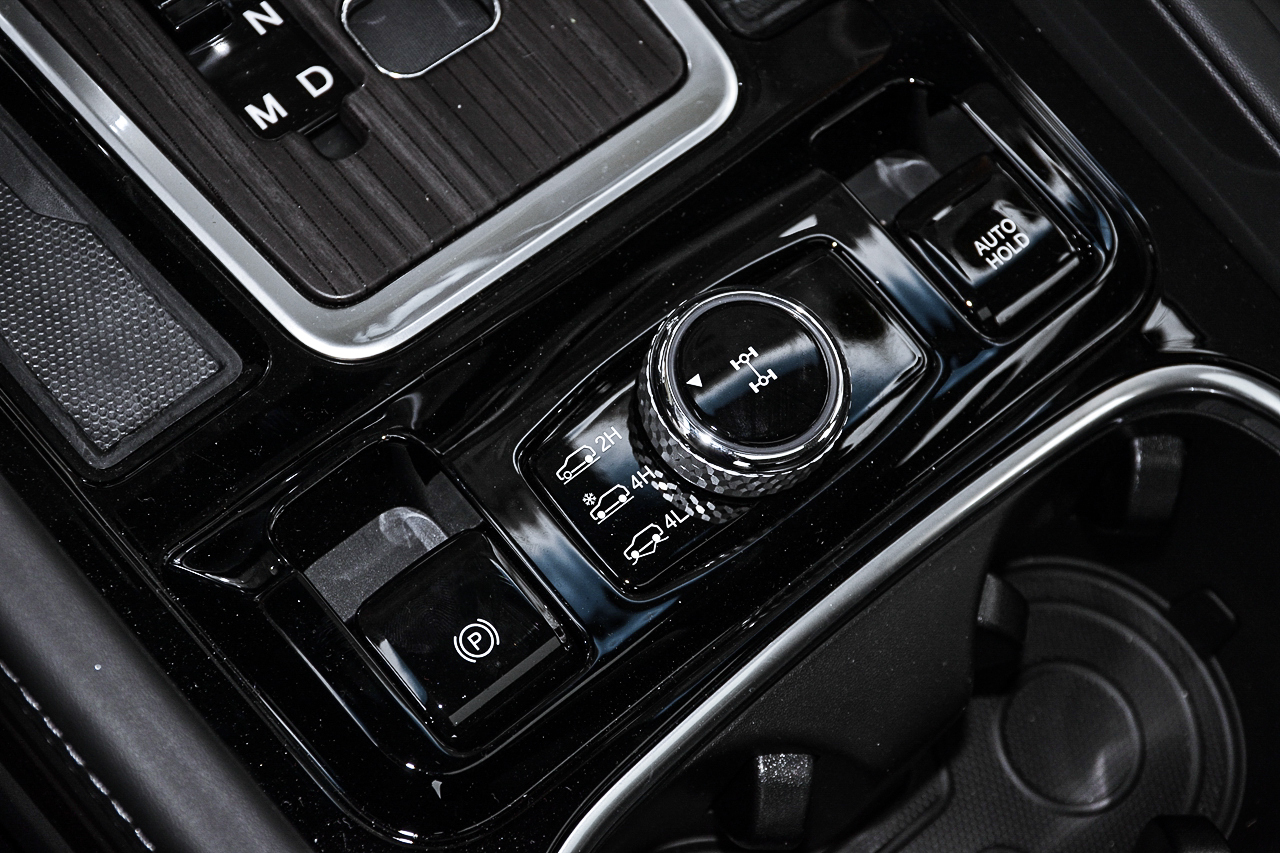 实拍新一代雷斯特 20万级带大梁的硬派越野