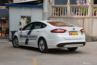 2013款蒙迪欧1.5T自动180舒适型