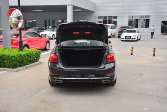 2018款宝马 5系改款 530Li xDrive 豪华套装