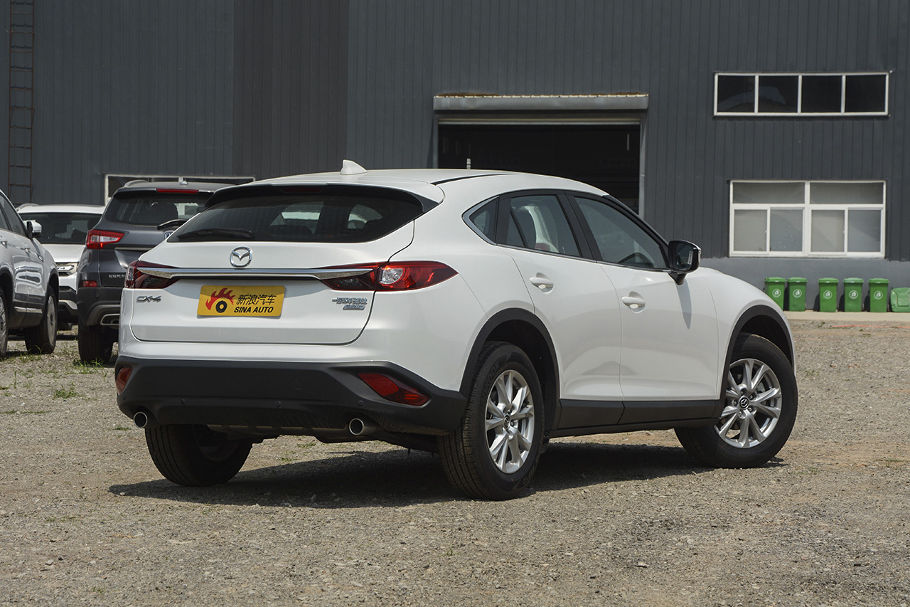 2018款马自达CX-4 2.0L自动两驱蓝天领先版