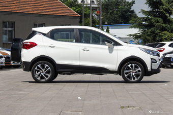 2016款比亚迪元1.5L手动豪华型