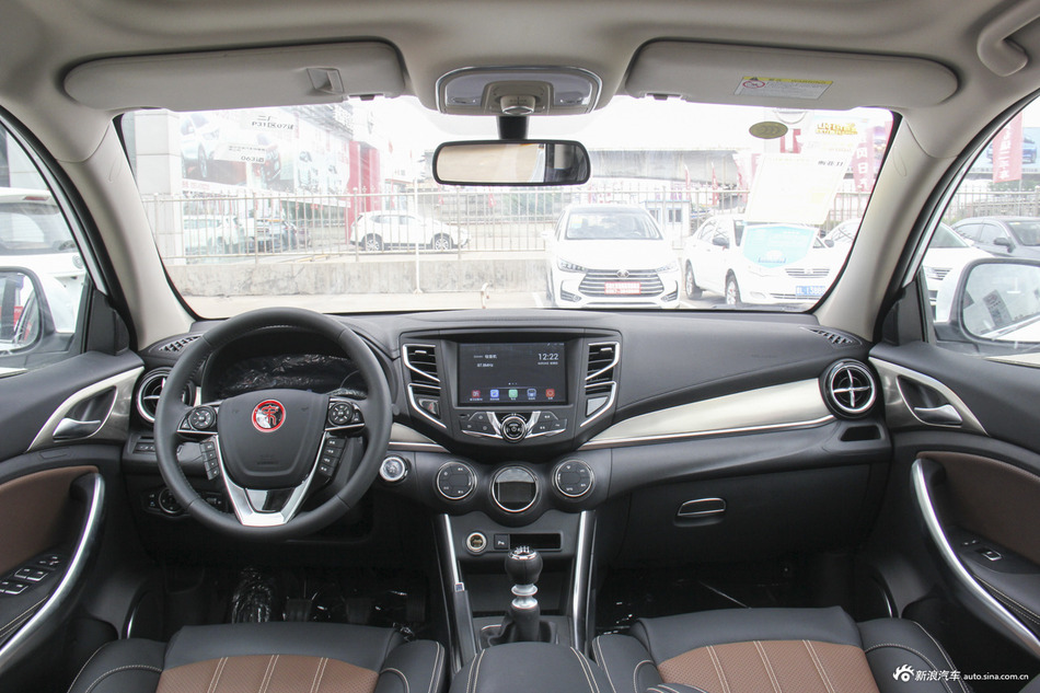 2018款比亚迪宋1.5TID手动智联尊享型