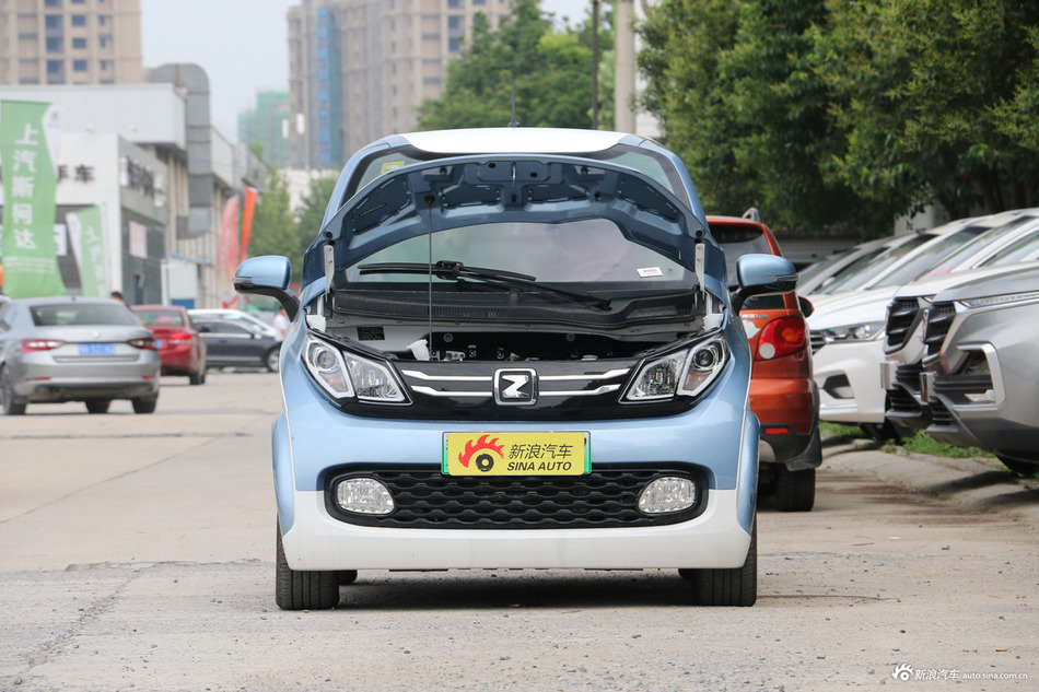 2018款众泰E200飞鱼座