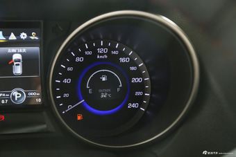 2016款长安CS75 1.8T自动尊荣型