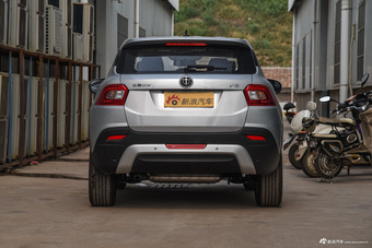 2016款中华V3 1.5L自动智能型 科技银