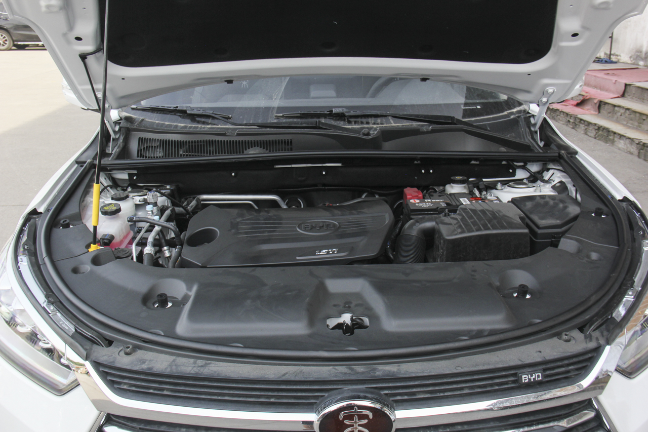 2019款比亚迪宋1.5TI自动智联越享型