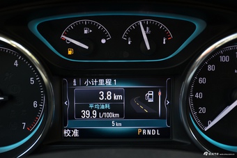 2017款昂科威2.0T自动四驱豪华型28T 雪域白