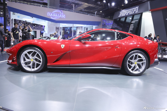 法拉利812 Superfast