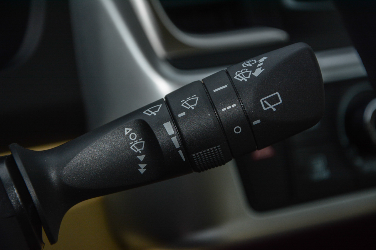 2017款汉兰达2.0T自动四驱精英版7座