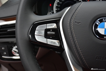 2018款宝马5系2.0T自动525Li 豪华套装