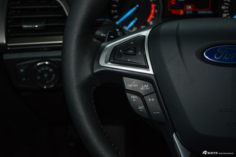 2017款蒙迪欧1.5T自动时尚型