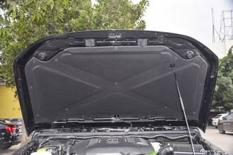 2016款北京BJ40L 2.3T自动四驱尊享版