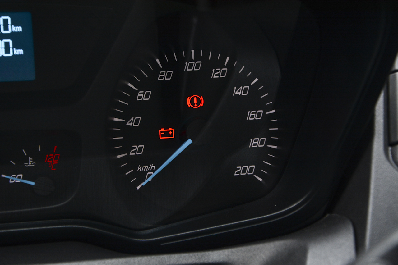 2017款新全顺2.0T中轴中顶柴油Diesel 5/6座Kombi国5