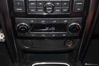 2017款北京BJ80 2.3T捍卫者