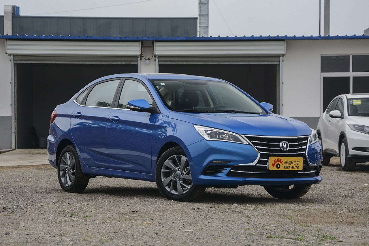  2018款逸动DT 1.6L手动智享型