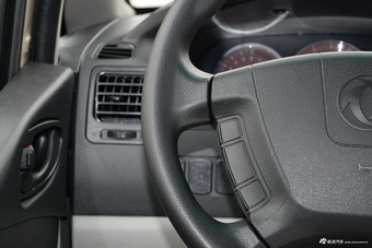 2017款菱智 M3L 2.0L 7座舒适型 