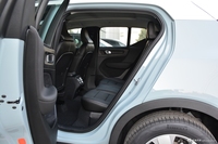 2019款沃尔沃XC40 2.0T四驱子夜亚马逊蓝T4