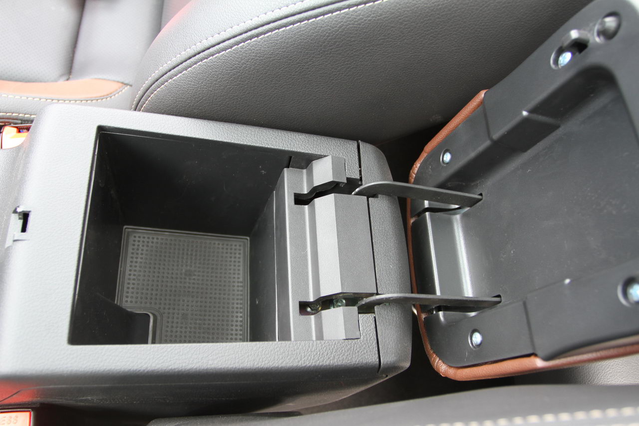 2016款斯威X7 1.8L手动尊贵型