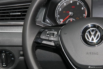 2017款帕萨特1.8T自动御尊版330TSI DSG