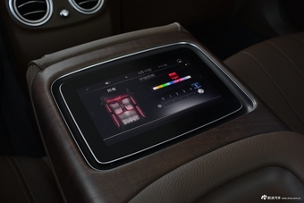 2018款奔驰E级改款3.0T自动 320 L 4MATIC