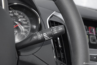 2017款科鲁兹两厢1.5L 自动炫锋版