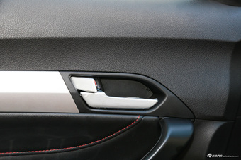 2016款凯翼X3 1.6L手动智联III版