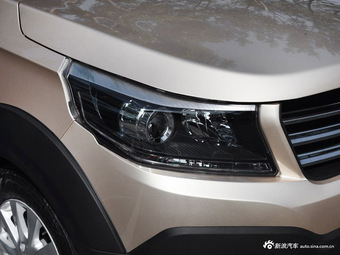 2017款启腾V60 1.5L手动豪华型 