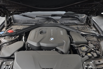 2018款宝马3系2.0T自动320Li 领先型豪华套装